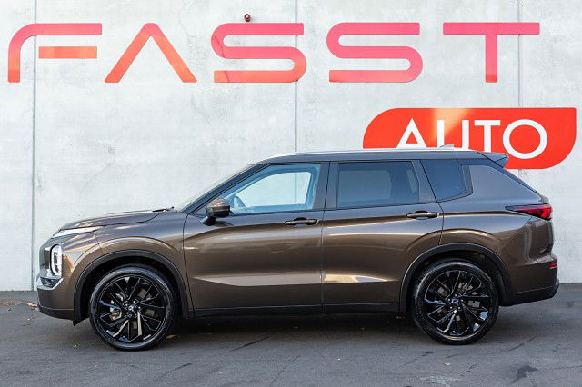 2023 Mitsubishi Outlander XLS 2.5P/4WD