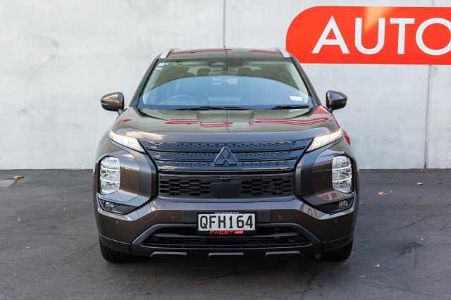 2023 Mitsubishi Outlander XLS 2.5P/4WD