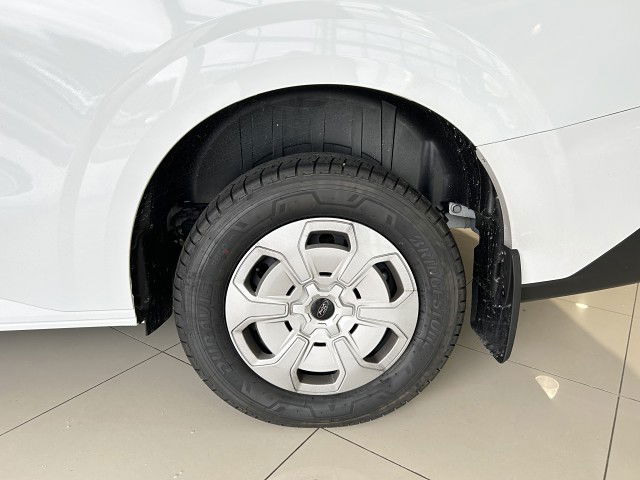 2025 Ford Transit 320L Bus 2.0D/8At