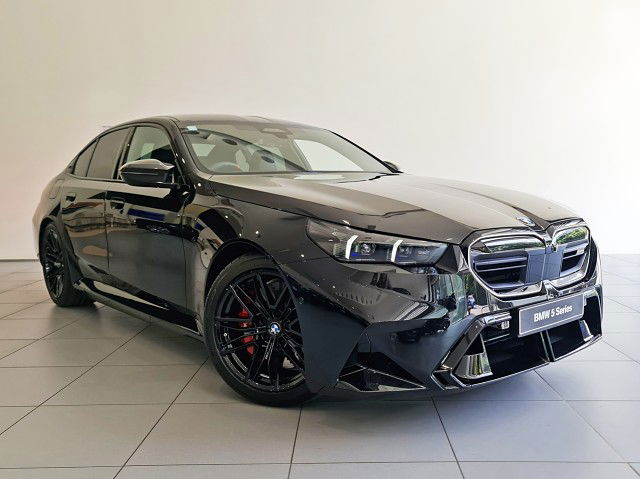 2025 BMW M5 PHEV