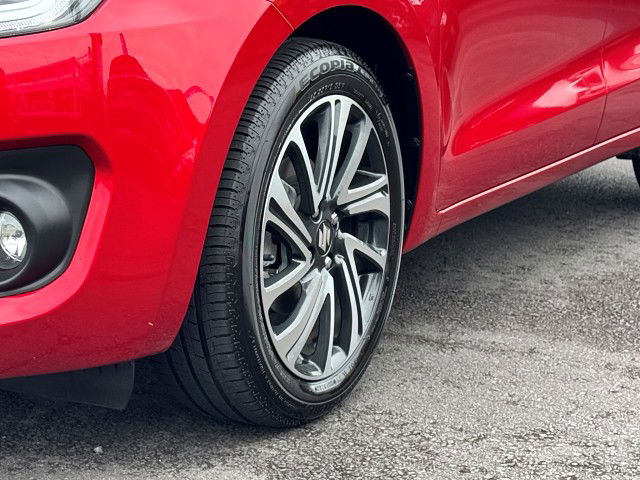2023 Suzuki Swift RS Two-tone