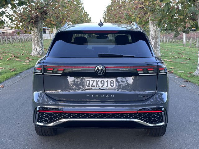 2025 Volkswagen Tiguan R-Line AWD