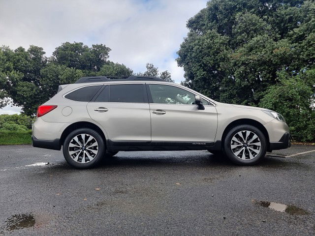 2015 Subaru Outback Premium 2.5P/4Wd/6Cv