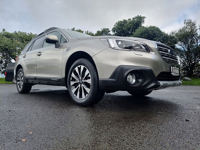 2015 Subaru Outback Premium 2.5P/4Wd/6Cv