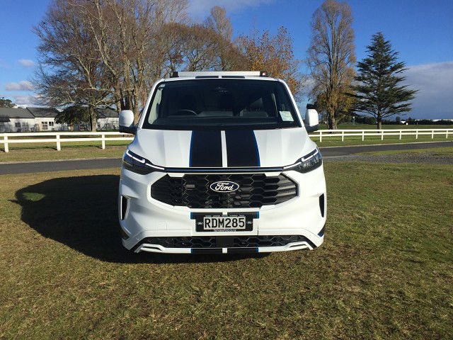 2025 Ford Transit CUSTOM 320 SPORT AWD