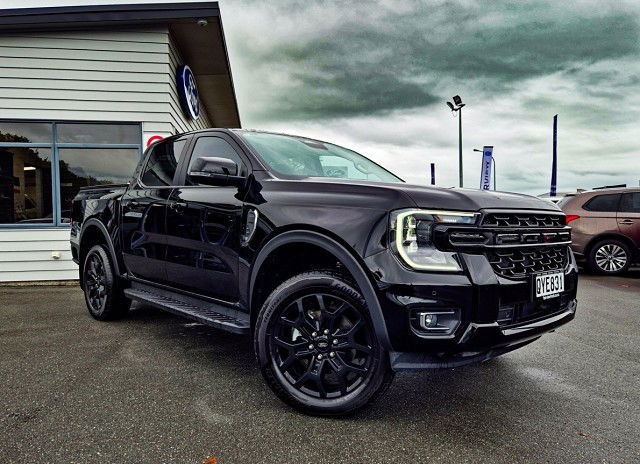 2024 Ford Ranger XLT | 4x4 | 2.0L | BLACK EDITION
