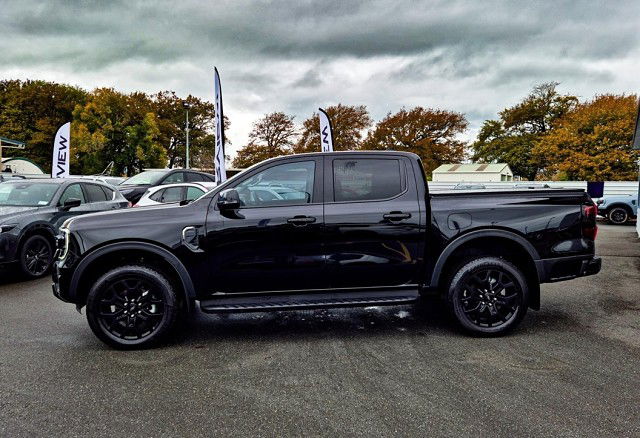 2024 Ford Ranger XLT | 4x4 | 2.0L | BLACK EDITION