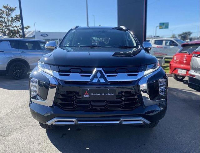 2025 Mitsubishi Pajero Sport 2.4D VRX 4WD 8AT