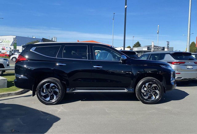 2025 Mitsubishi Pajero Sport 2.4D VRX 4WD 8AT