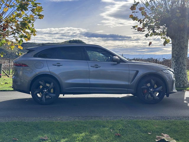 2022 Jaguar F-Pace SVR