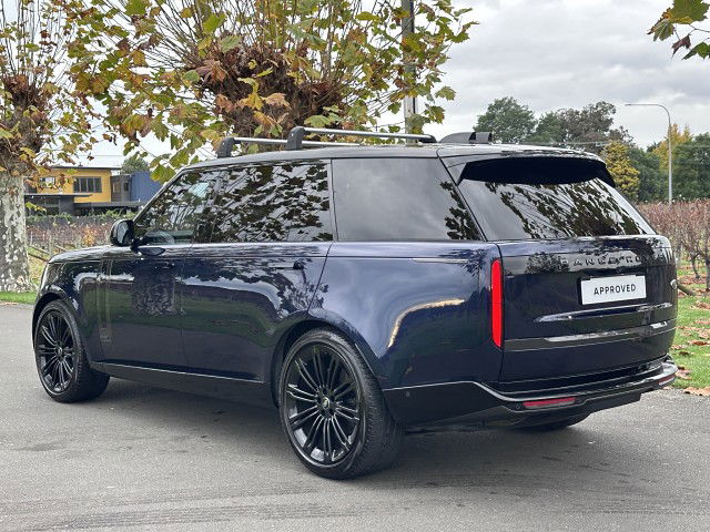 2023 Land Rover Range Rover P530