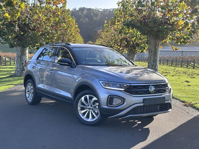 2025 Volkswagen T-Roc Life