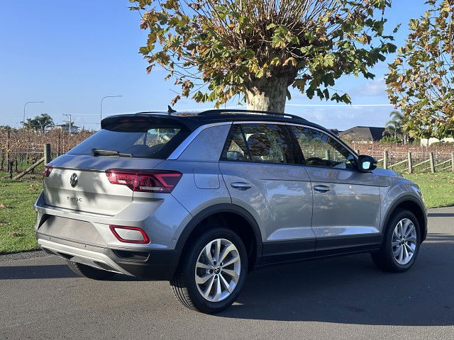 2025 Volkswagen T-Roc Life