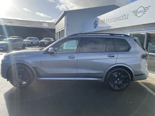 2025 BMW X7 xDrive 40D