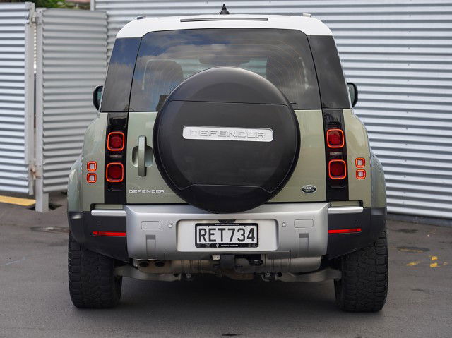2022 Land Rover Defender 110 D240 S AWD 8A