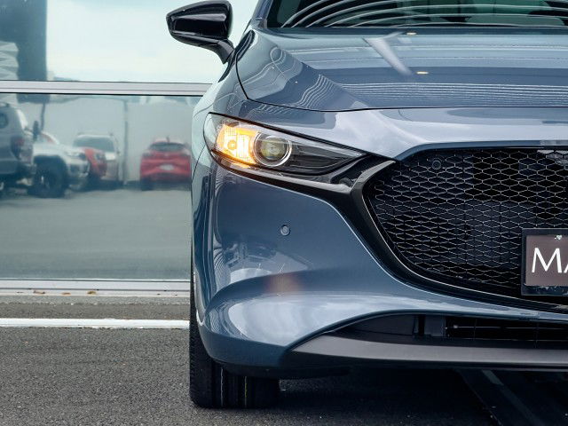 2025 Mazda 3 SP25 2.5L