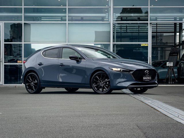 2025 Mazda 3 SP25 2.5L
