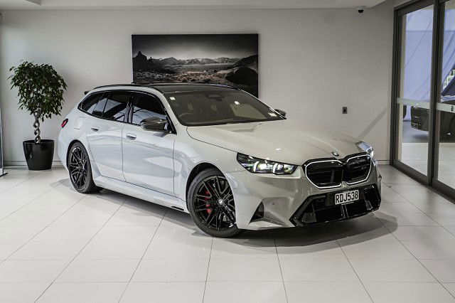 2025 BMW M5 Touring