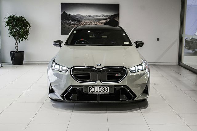 2025 BMW M5 Touring