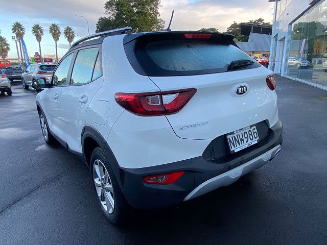 2021 Kia Stonic Lx 1.4P/6At