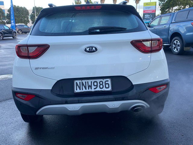 2021 Kia Stonic Lx 1.4P/6At