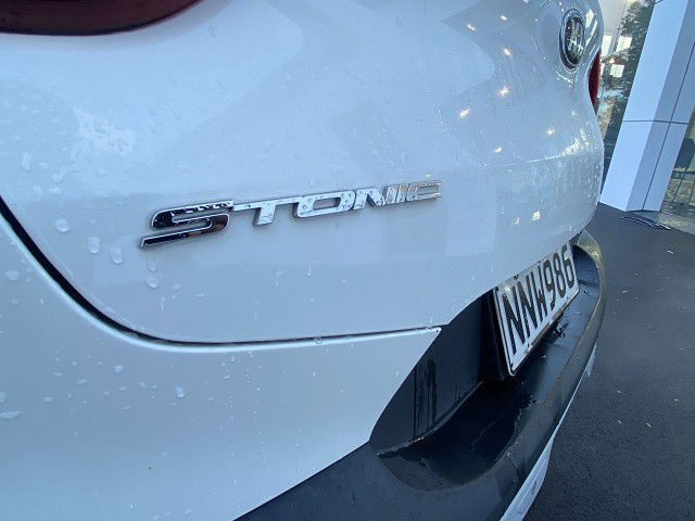 2021 Kia Stonic Lx 1.4P/6At