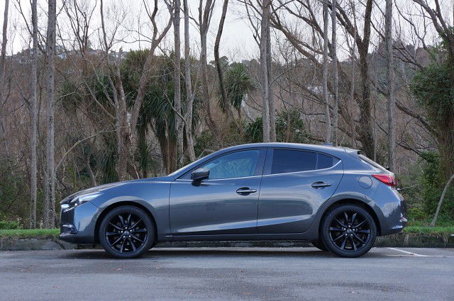 2016 Mazda 3 SP25 2.5P Hatch - MANUAL