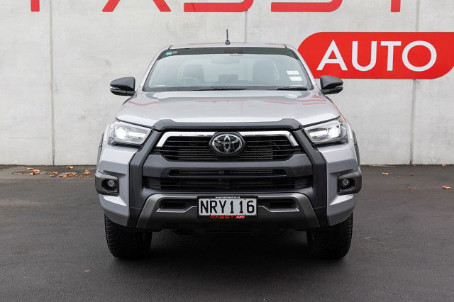 2021 Toyota Hilux SR5 Cruiser 4WD AUTO NZ NEW