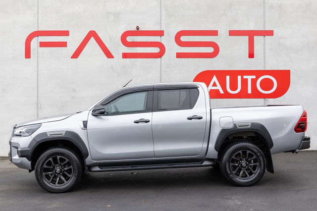2021 Toyota Hilux SR5 Cruiser 4WD AUTO NZ NEW