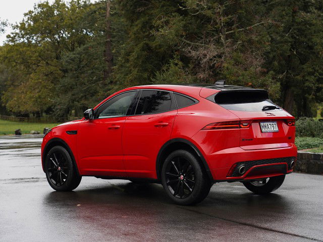 2019 Jaguar E-Pace P250 AWD R-DYN SE BLACK EDITION
