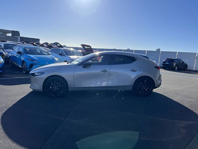 2025 Mazda 3 SP25 2.5L