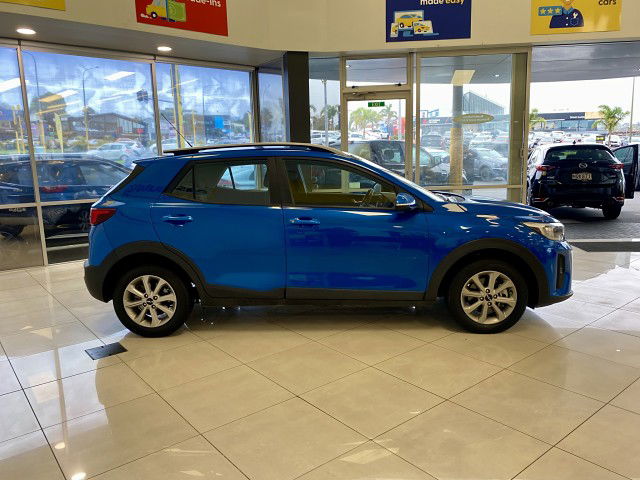 2022 Kia Stonic LX 1.4P / 6At
