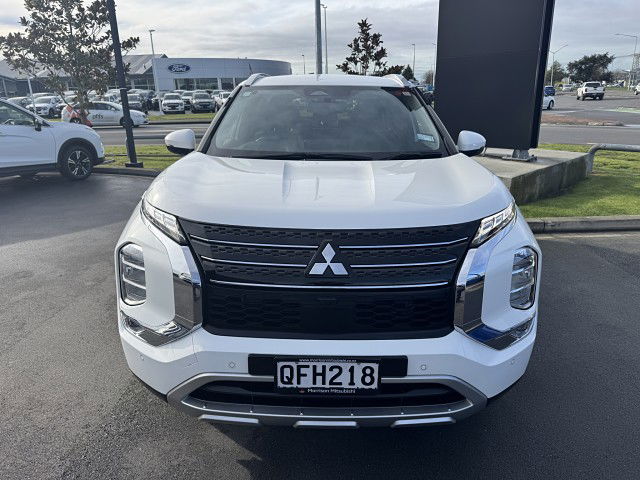 2023 Mitsubishi Outlander XLS 2.5P/4WD/CVT
