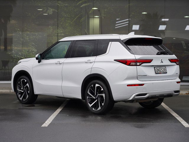 2024 Mitsubishi Outlander VRX 2.5 PETROL 4WD 7 SEAT SUV