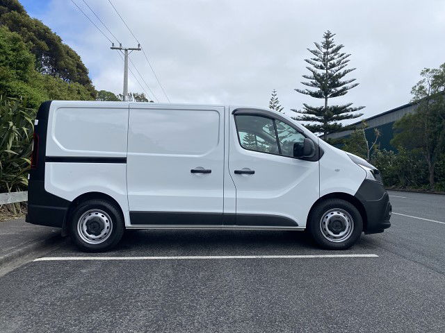 2023 Mitsubishi Express 2.0DT SWB 2WD DCT