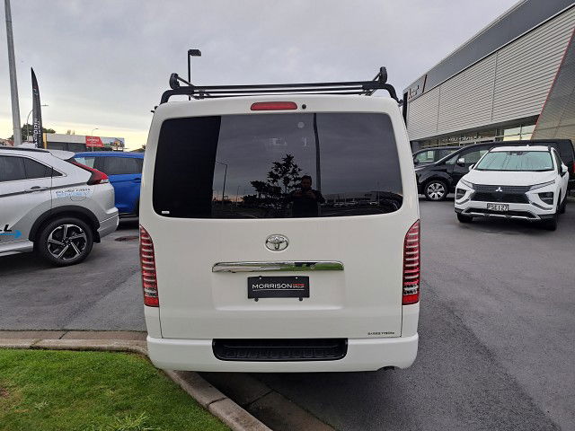 2020 Toyota Hiace 2.8D