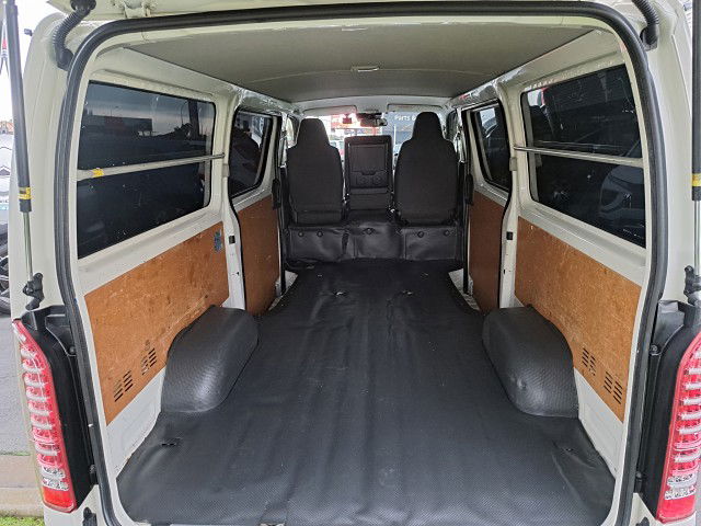 2020 Toyota Hiace 2.8D