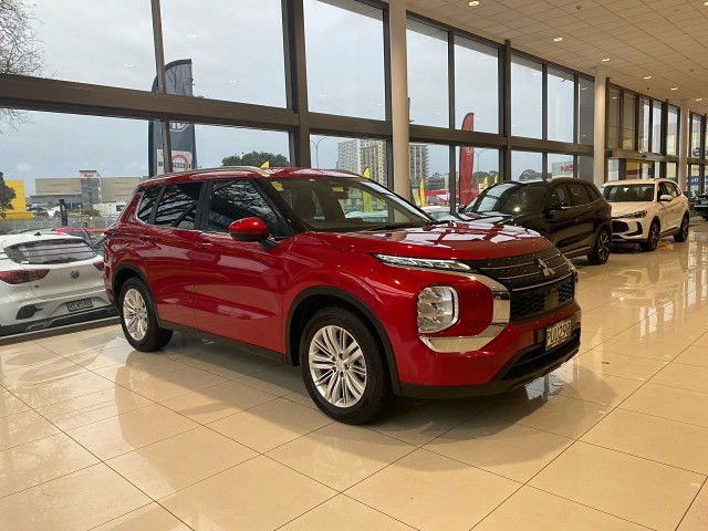 2023 Mitsubishi Outlander Ls 2.5P/4Wd/Cvt