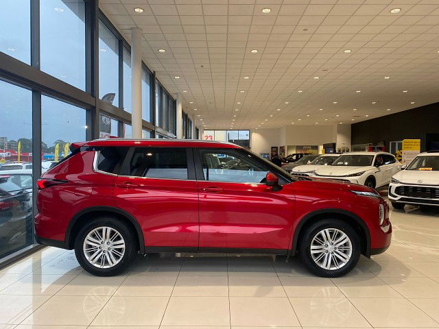 2023 Mitsubishi Outlander Ls 2.5P/4Wd/Cvt