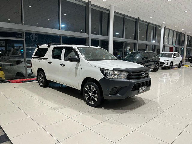 2022 Toyota Hilux Wm Dc 2.7P/6At