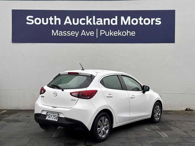 2017 Mazda Demio