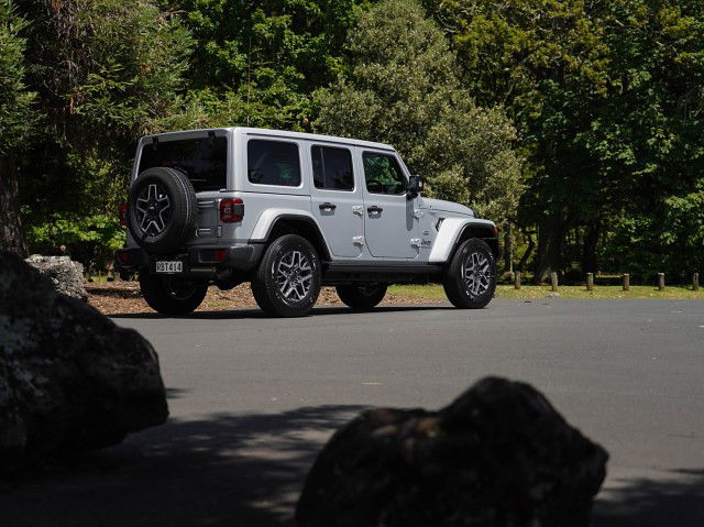 2025 Jeep Wrangler JL  Overland 2.0P 4WD 4Dr Wagon