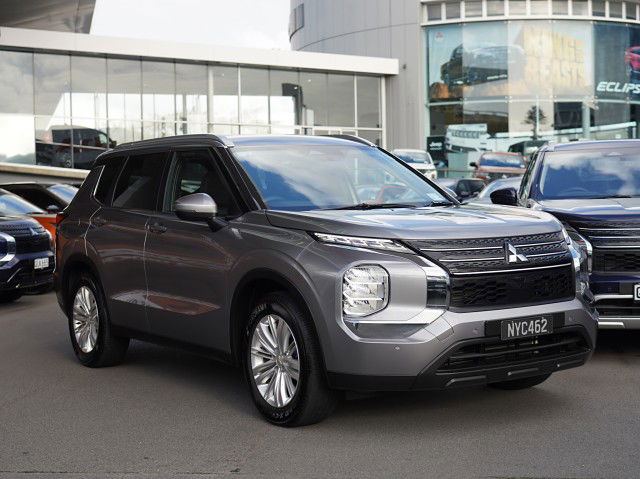 2022 Mitsubishi Outlander LS 2.5P 2WD