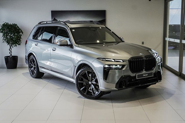 2025 BMW X7 xDrive40d