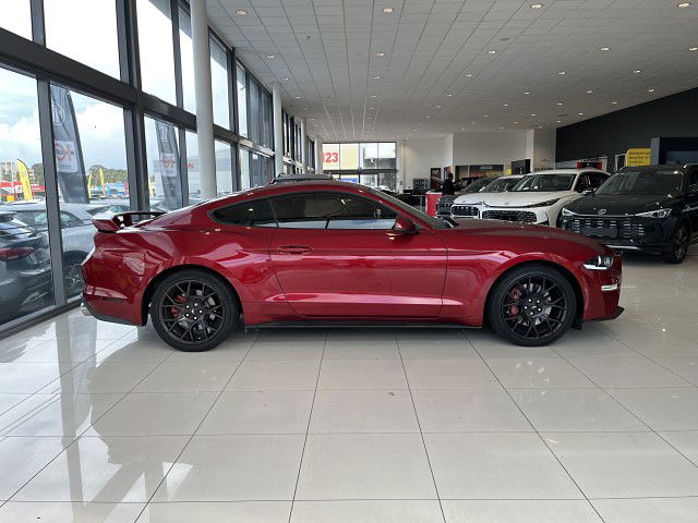 2019 Ford Mustang 2.3L Fastback At 2.3