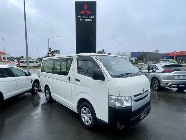 2020 Toyota Hiace 5DR Diesel