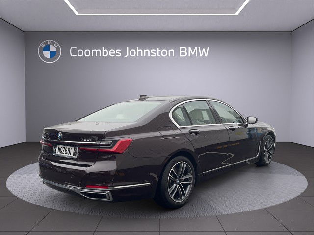 2020 BMW 750i xDrive Pure Excellence