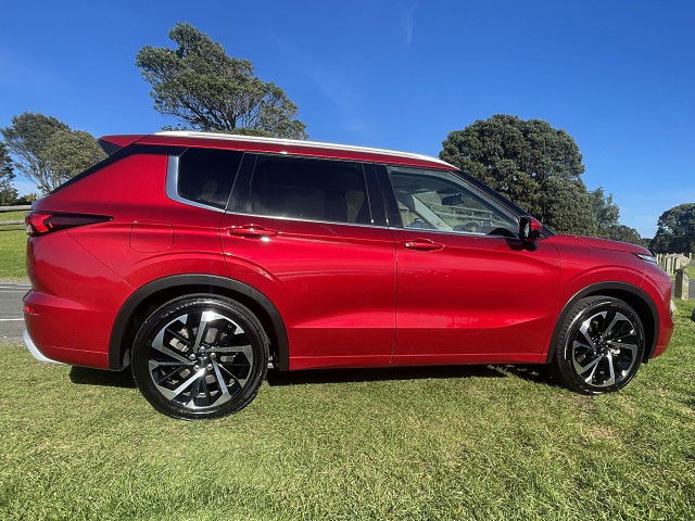 2022 Mitsubishi Outlander VRX 4WD