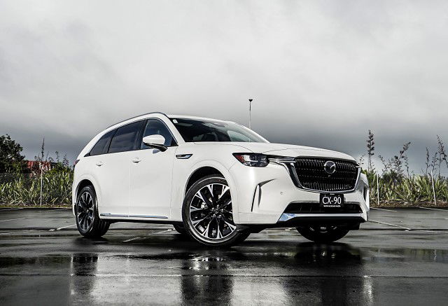 2025 Mazda CX-90 A AWD Takami 3.3l MHEV 8AT