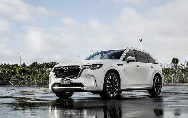 2025 Mazda CX-90 A AWD Takami 3.3l MHEV 8AT
